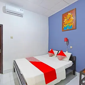 Oyo 3244 Grand Chandra Denpasar